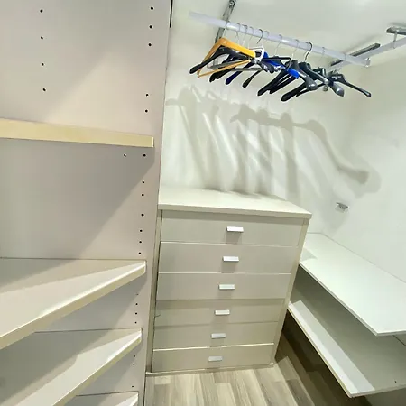 Διαμέρισμα Lugano S&s Home, Moderna E Tranquilla, Vicino Al Centro Di Milano, Con Parcheggio Gratuito Esterno *