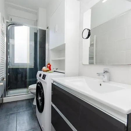 Lugano S&s Home, Moderna E Tranquilla, Vicino Al Centro Di Milano, Con Parcheggio Gratuito Esterno Μιλάνο