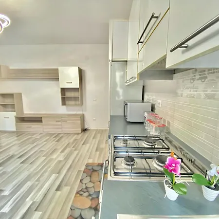 Lugano S&s Home, Moderna E Tranquilla, Vicino Al Centro Di Milano, Con Parcheggio Gratuito Esterno Apartamento