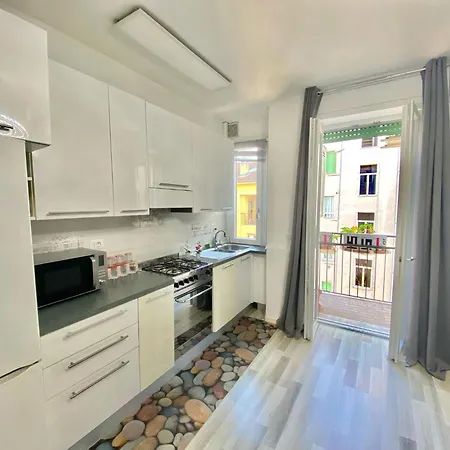 Lugano S&s Home, Moderna E Tranquilla, Vicino Al Centro Di Milano, Con Parcheggio Gratuito Esterno Apartamento Milán